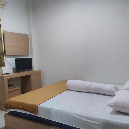 Grha Raf Homestay Makale Екстериор снимка